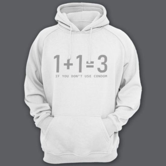Прикольная толстовка с капюшоном с надписью Один плюс один равно три if you dont use condom