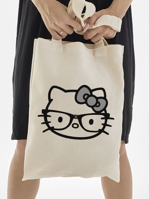 Сумка шоппер бежевый Аниме Hello Kitty Куроми дрейн тканевая с принтом Хелло Китти геншин импакт однотонный мягкий большая с надписью Хело Кити через плечо с котом bts токийские мстители