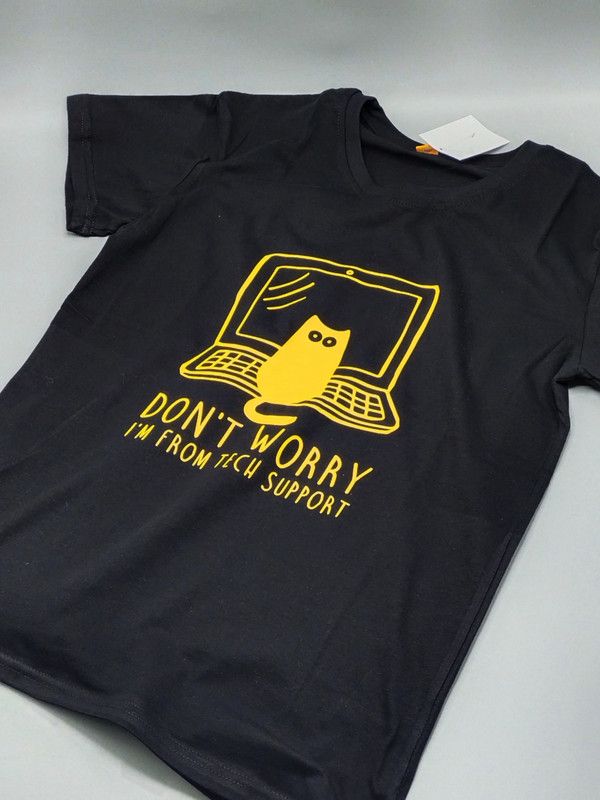 Футболка с надписью Dont worry, Im from tech support