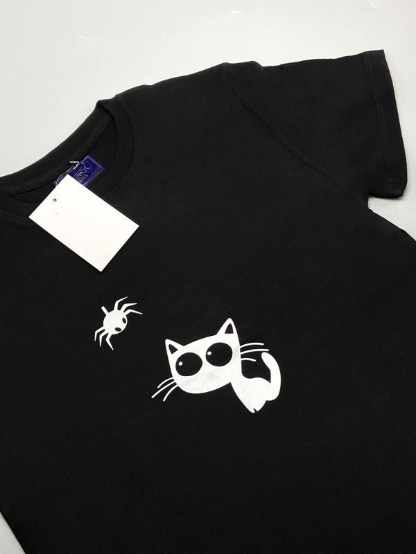 Футболка с принтом Котик и паучок