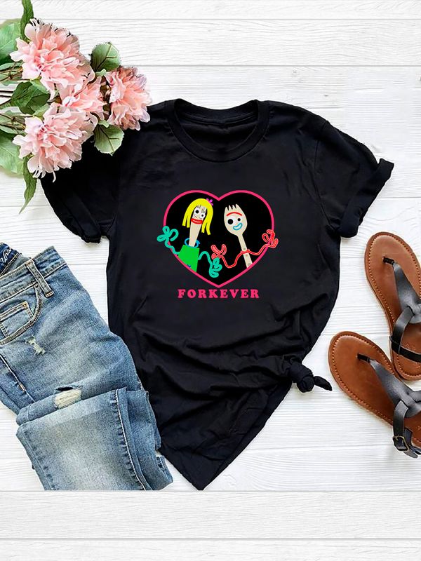 Футболка с принтом История игрушек на День Валентина оверсайз черная. Футболка с сердцем и персонажем Вилкинс в стиле street style для молодежи.