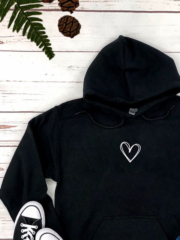 Худи с принтом Сердце на День Валентина оверсайз черное. Худи унисекс с картинкой сердечко в стиле кэжуал для молодежи.