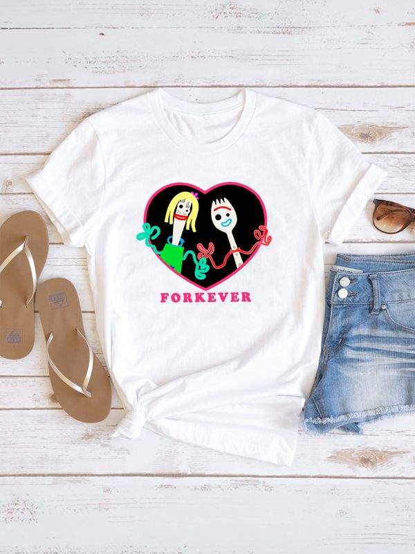 Футболка с принтом История игрушек на День Валентина оверсайз белая. Футболка с сердцем и персонажем Вилкинс в стиле street style для молодежи.