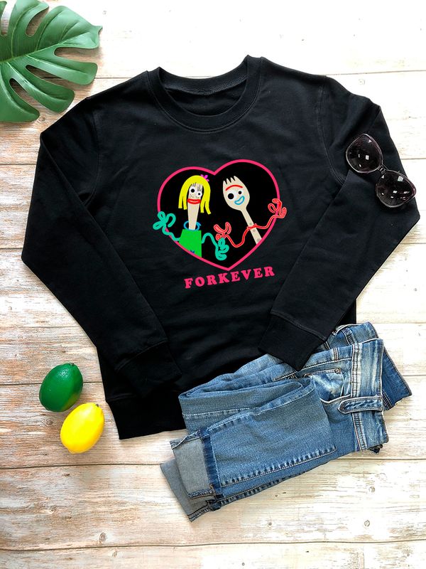 Свитшот с принтом История игрушек на День Валентина оверсайз черный. Свитшот унисекс с сердцем и персонажем Вилкинс в стиле street style для молодежи. Свитшот с принтом История игрушек на День Валентина оверсайз черный. Свитшот унисекс с сердцем и персонажем Вилкинс в стиле street style для молодежи.